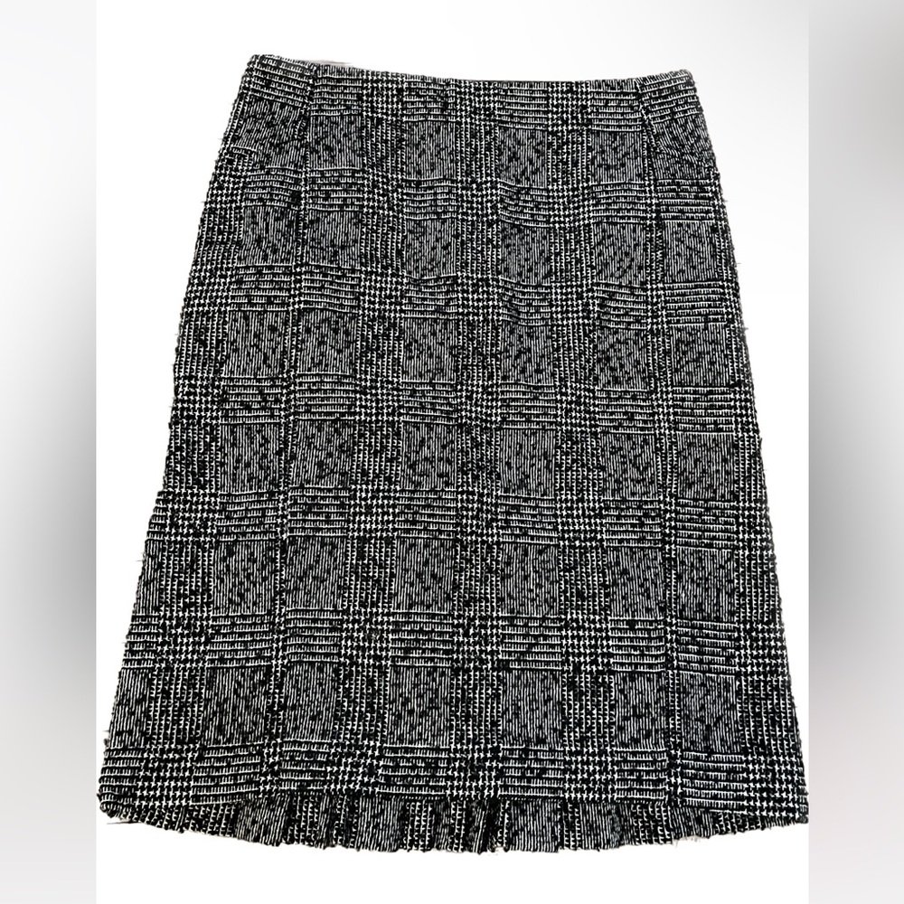 Express Design Studio 2009 sz 2 Wool Blend pencil skirt with pleated back